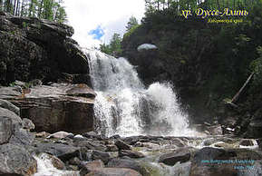 10-ти метровый водопад в ключе Перевальном